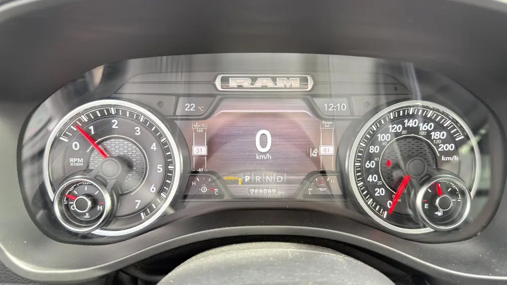 Dodge Ram 1500 5.7 V8 4x4 Crew Cab Laramie uit 2019, foto 20