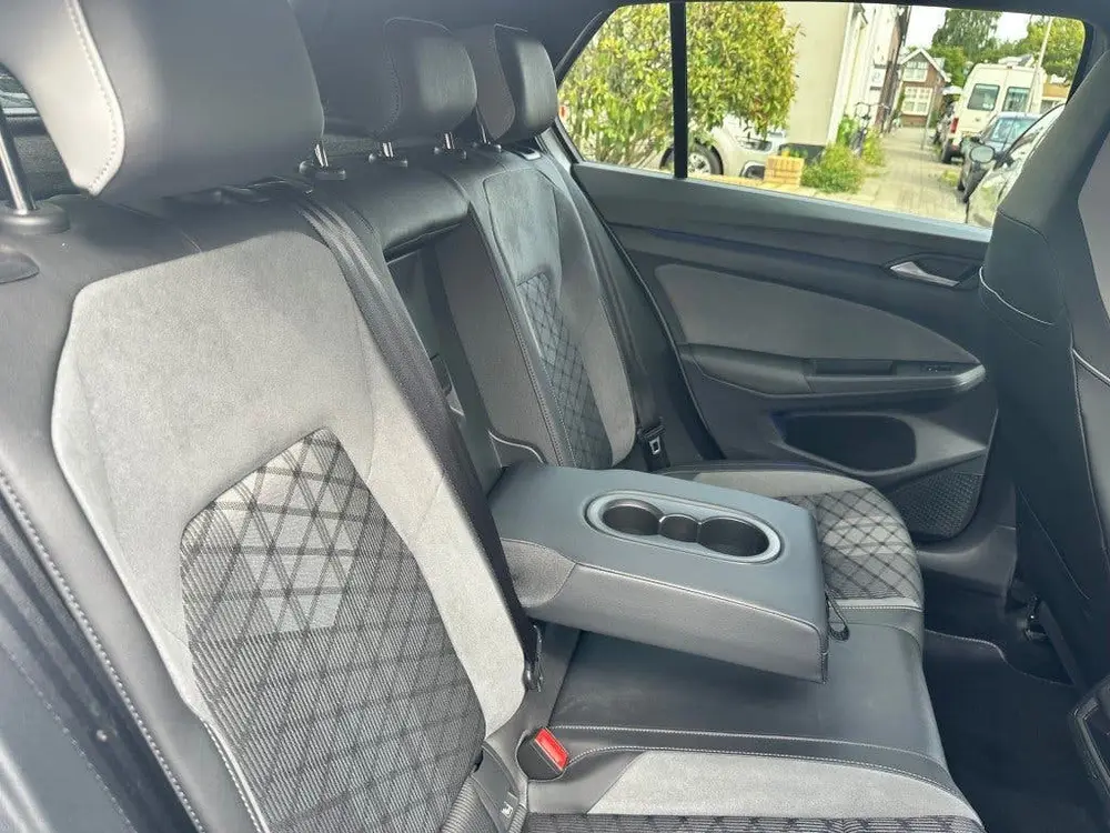 Volkswagen GOLF 1.5 ETSI 2x R-LINE BNS+ DSG AUTOMAAT uit 2022, foto 20