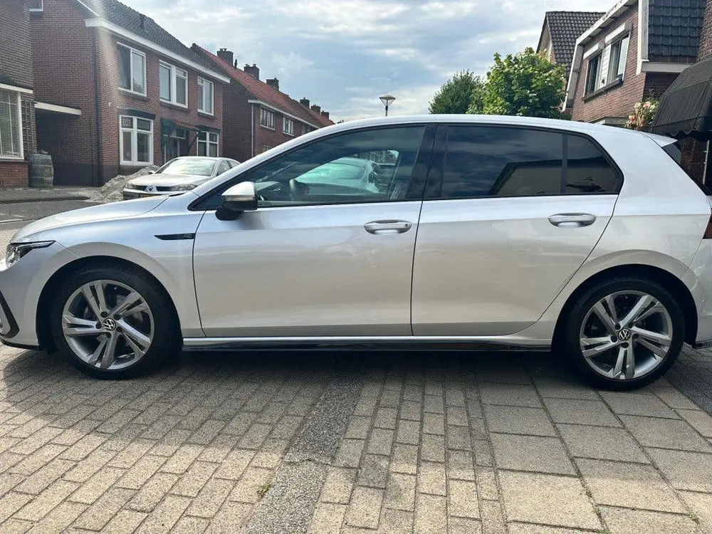 Volkswagen GOLF 1.5 ETSI 2x R-LINE BNS+ DSG AUTOMAAT uit 2022, foto 3
