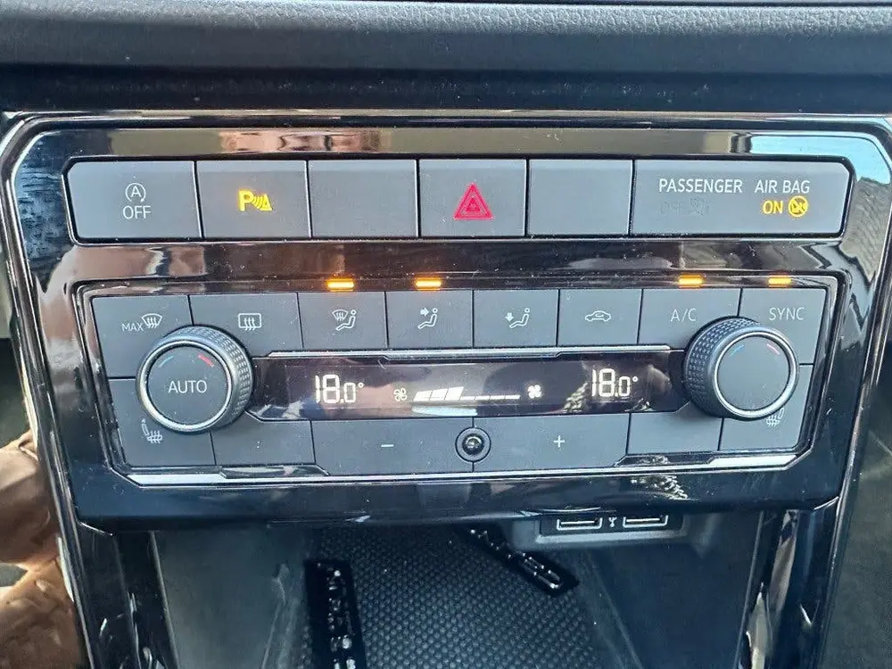 Volkswagen T-CROSS 1.5 TSI STYLE BNS R AUTOMAAT uit 2020, foto 15