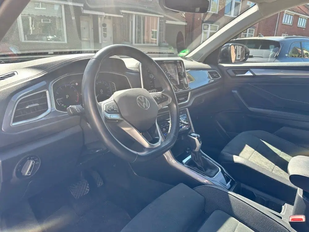 Volkswagen T-ROC 1.5 TSI LIFE BNS facelift model AUTOMAAT uit 2022, foto 11