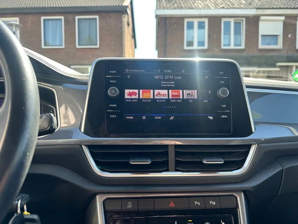 Volkswagen T-ROC 1.5 TSI LIFE BNS facelift model AUTOMAAT uit 2022, foto 14
