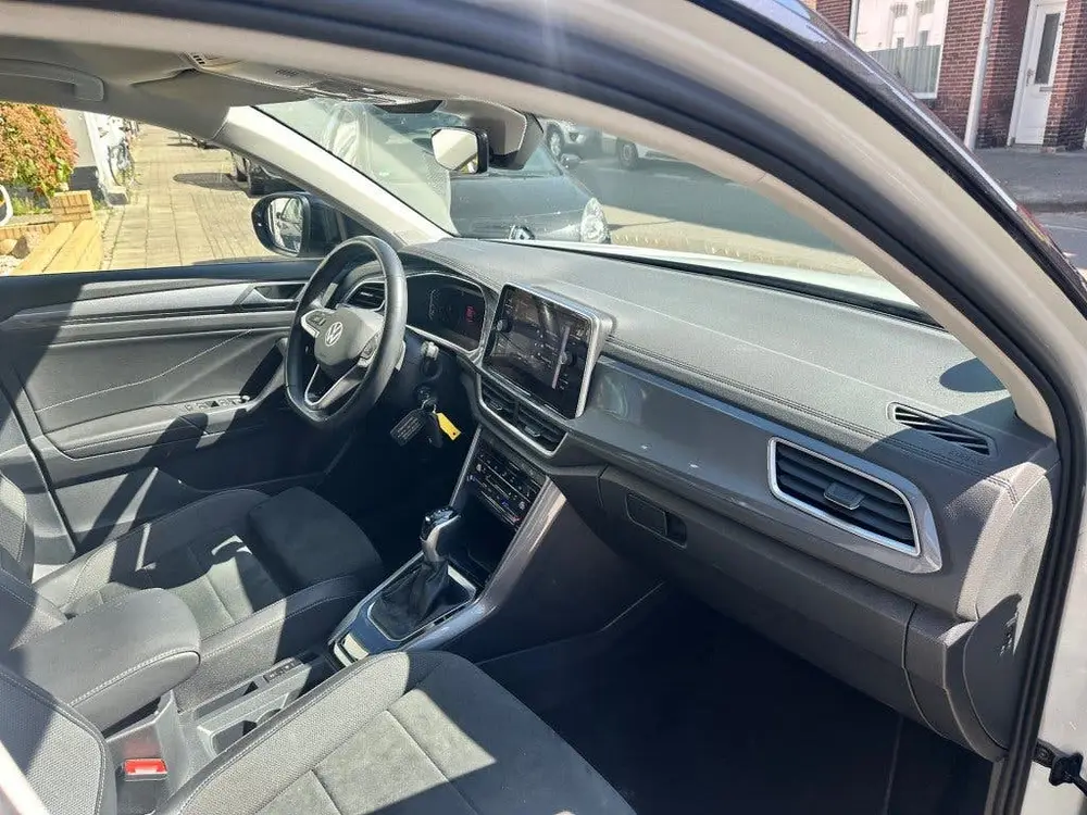 Volkswagen T-ROC 1.5 TSI LIFE BNS facelift model AUTOMAAT uit 2022, foto 16