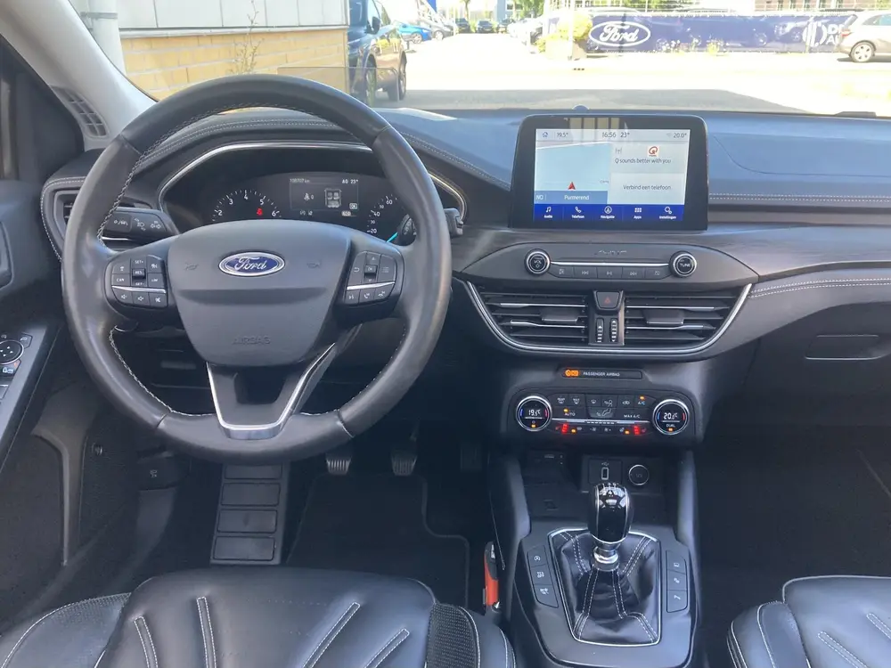 Ford Focus 1.0 EcoBoost 125 pk Vignale Wagon Panoramadak - D uit 2019, foto 19