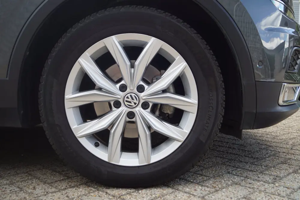 Volkswagen Tiguan 1.5 TSI ACT Highline Autom Panodak Alcanta uit 2019, foto 11
