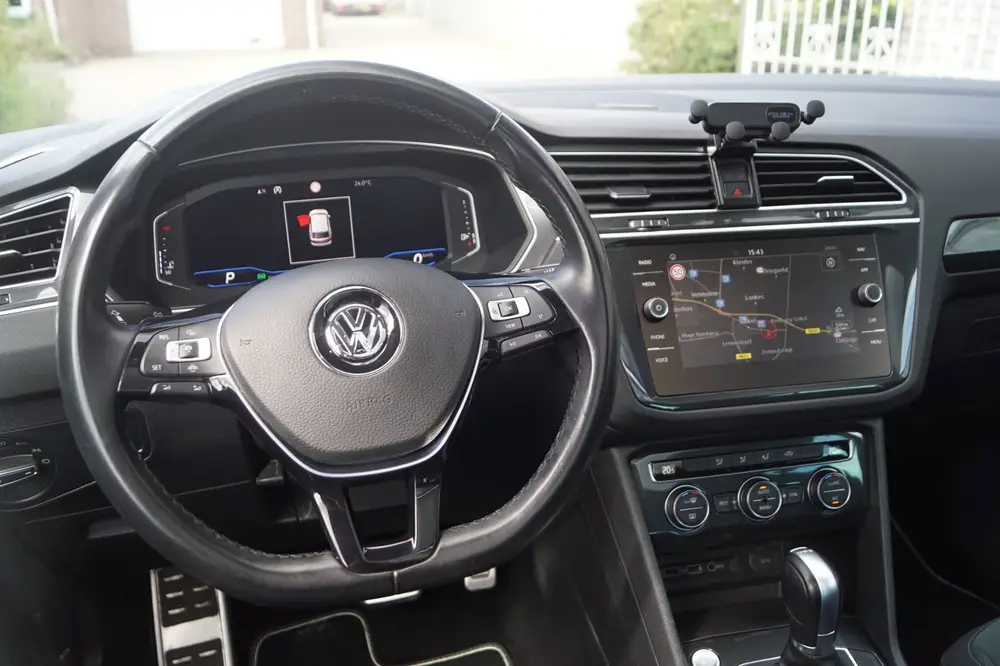 Volkswagen Tiguan 1.5 TSI ACT Highline Autom Panodak Alcanta uit 2019, foto 9