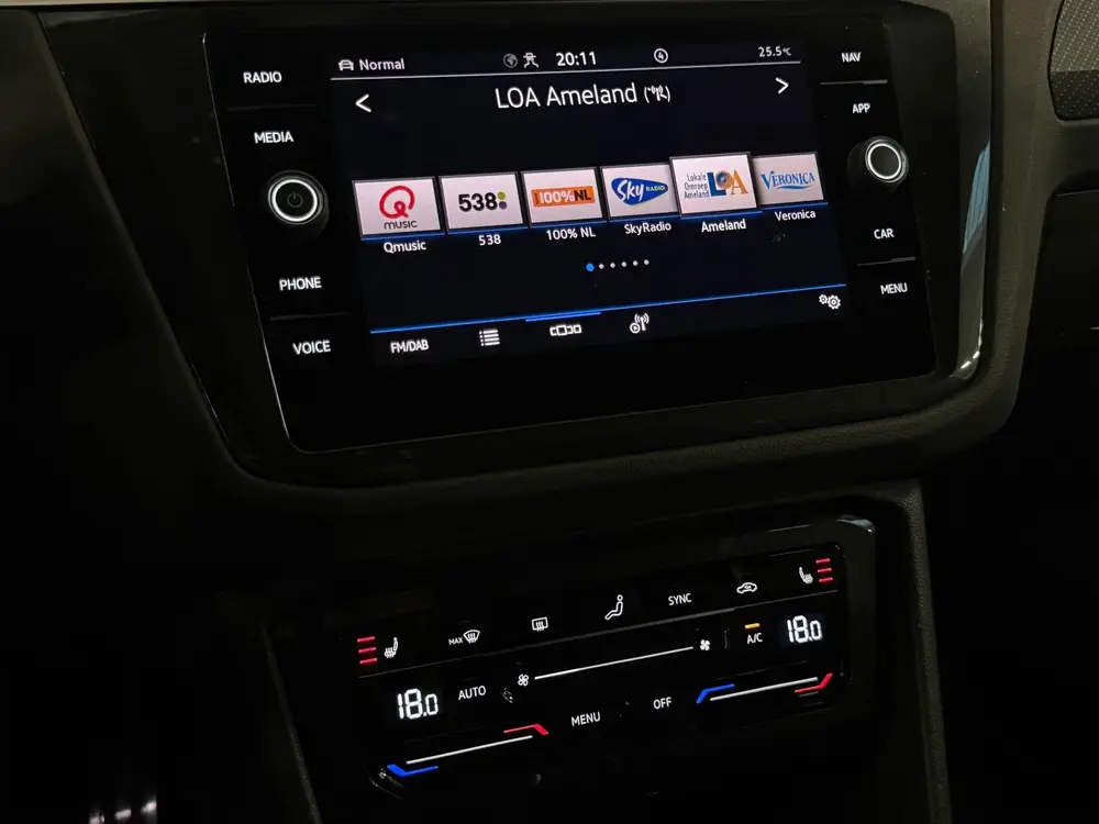 Volkswagen Tiguan 1.4 TSI eHybrid R-Line Business+ Pano Lede uit 2023, foto 18