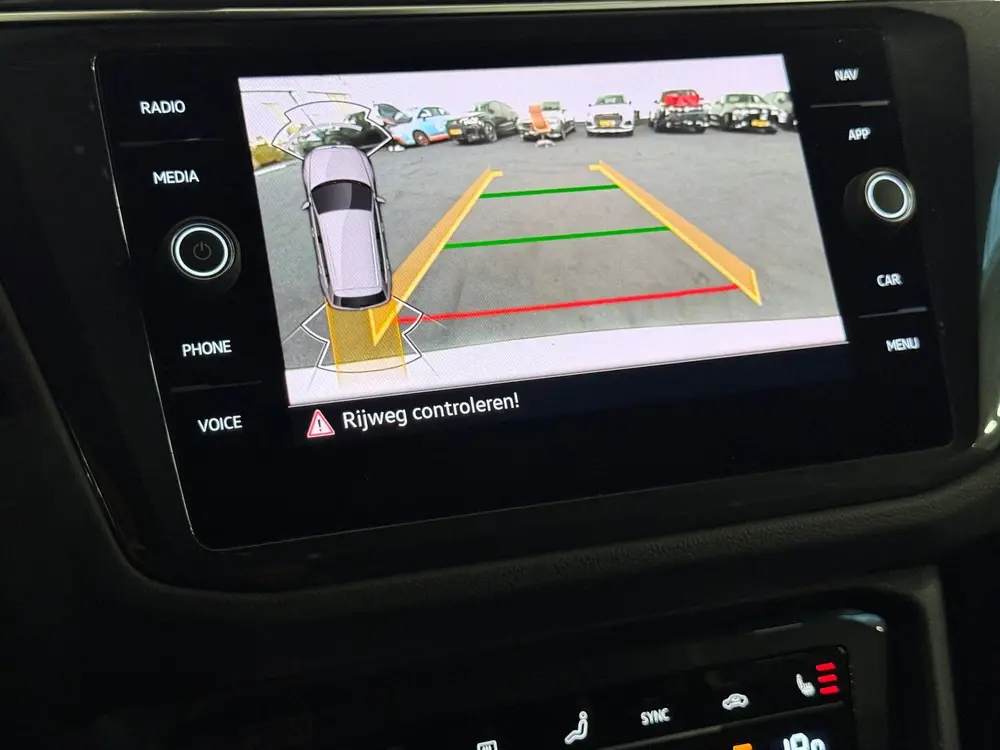 Volkswagen Tiguan 1.4 TSI eHybrid R-Line Business+ Pano Lede uit 2023, foto 7