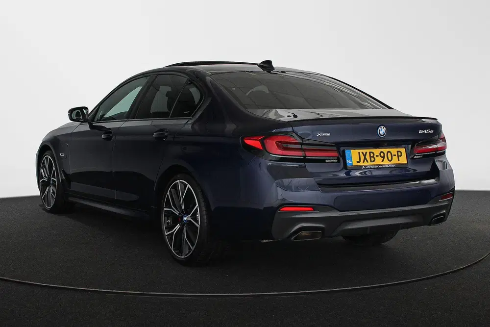 BMW 5-serie 545e xDrive M Sport Harman Kardon Schuif uit 2022, foto 4