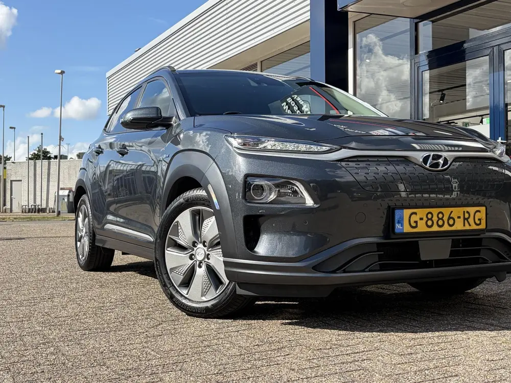 Hyundai Kona EV Premium 64 kWh / NL-Auto / 204 PK / Warmtepo uit 2019, foto 17