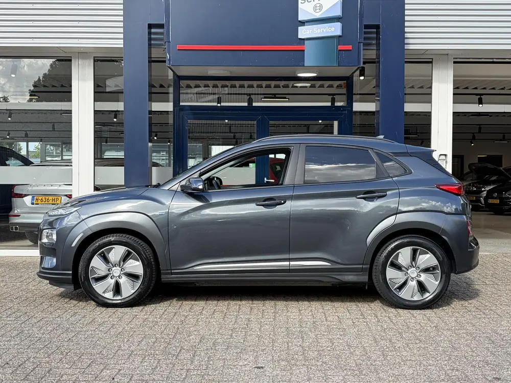 Hyundai Kona EV Premium 64 kWh / NL-Auto / 204 PK / Warmtepo uit 2019, foto 5