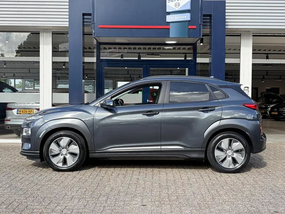 Hyundai Kona EV Premium 64 kWh / NL-Auto / 204 PK / Warmtepo uit 2019, foto 6