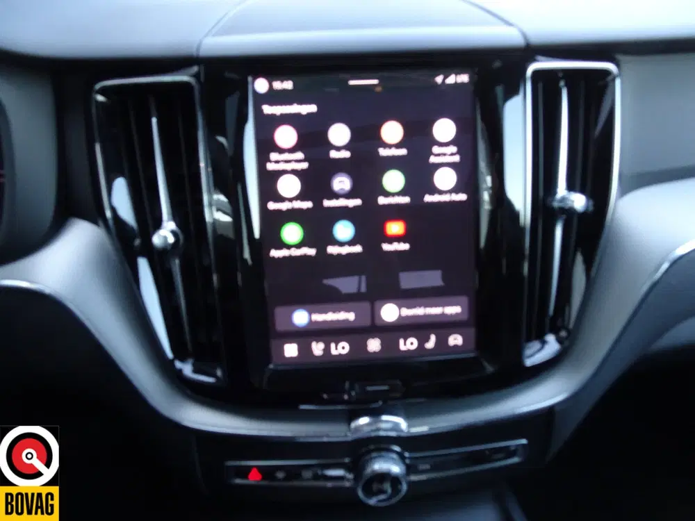 Volvo XC60 2.0 T6 Plug-in hybrid AWD Plus Black Editi uit 2024, foto 18