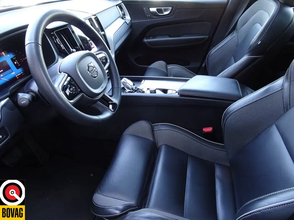 Volvo XC60 2.0 T6 Plug-in hybrid AWD Plus Black Editi uit 2024, foto 9