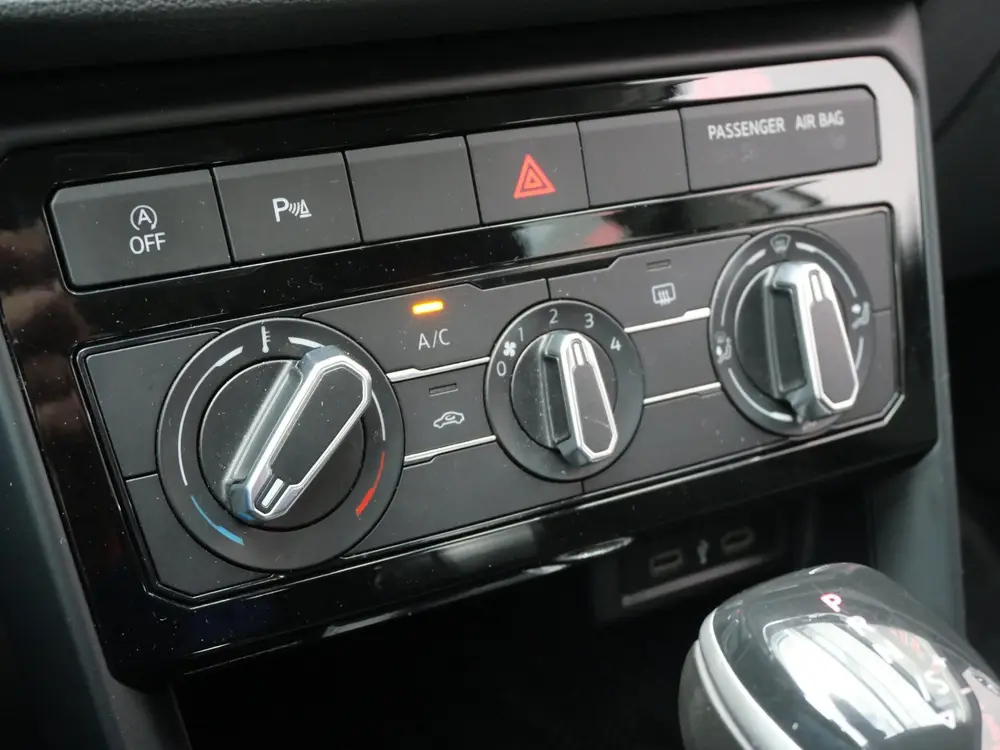 Volkswagen T-Cross 1.0 TSI LIFE | AUTOMAAT | A.C.C | CARPLAY uit 2021, foto 15