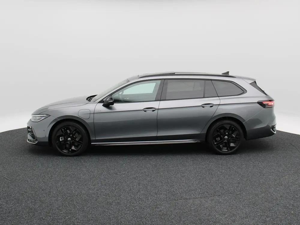 Volkswagen Passat Variant 1.5 eHybrid 272 Pk Automaat R-Line uit 2025, foto 10