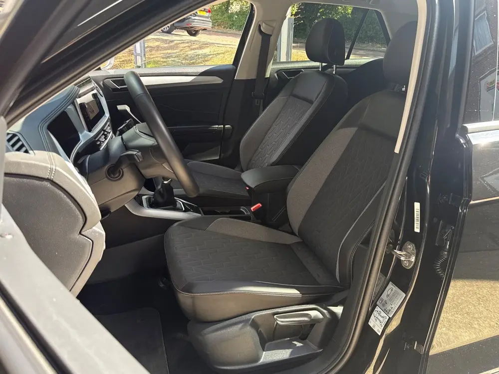 Volkswagen T-Roc TSI 115PK LIFE GOAL NAVI/CARPLAY/STOELVERW. uit 2025, foto 13