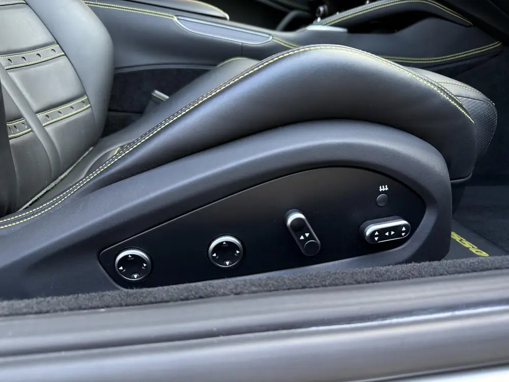 Ferrari GTC4Lusso T 3.9 V8 LIFT|PANO|P.DISPLAY|CARBON uit 2021, foto 14