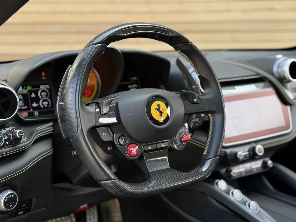 Ferrari GTC4Lusso T 3.9 V8 LIFT|PANO|P.DISPLAY|CARBON uit 2021, foto 4