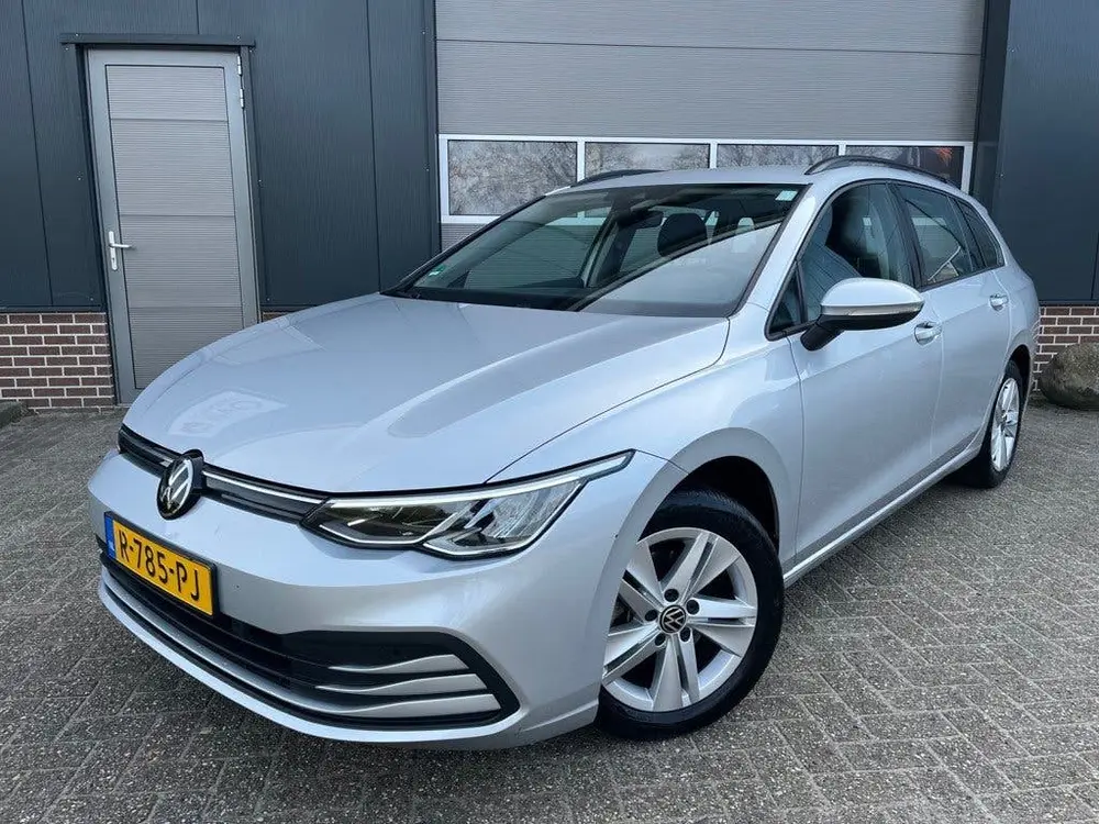Volkswagen Golf Variant 1.0 TSI Life-Carplay-Adaptive-LM-NAP uit 2022, foto 2