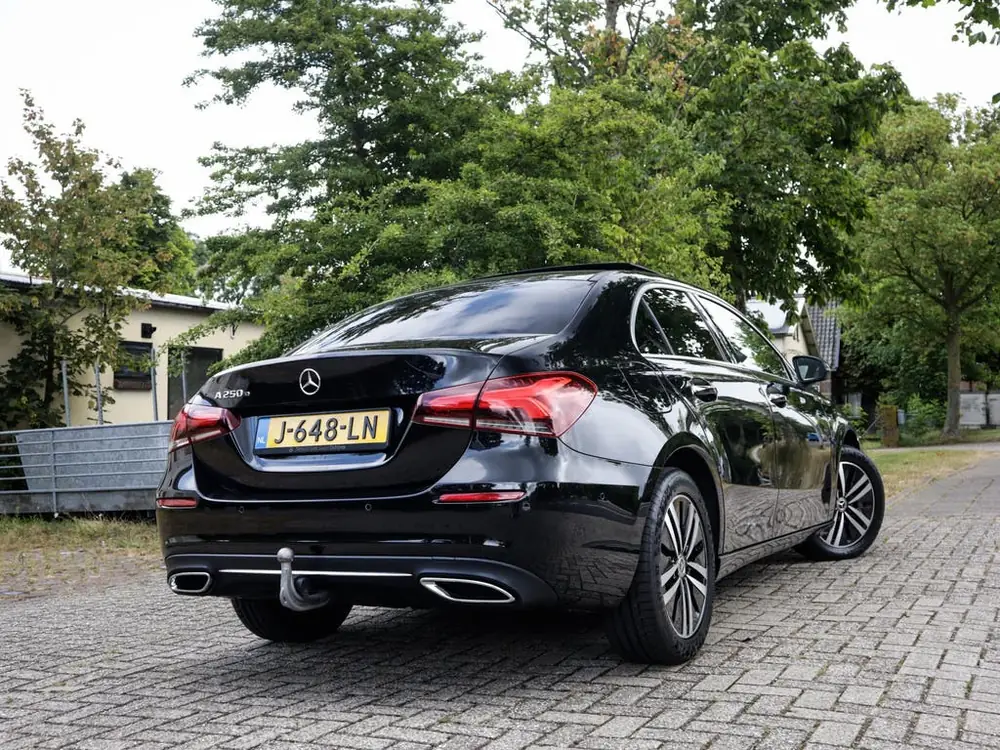 Mercedes-Benz A-Klasse 250 e Business Solution Luxury Limite uit 2020, foto 2