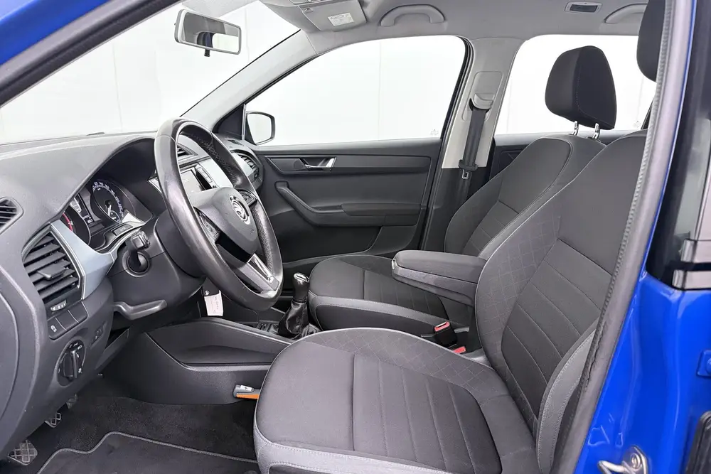 Skoda Fabia 1.0 96 PK TSI Business Carplay Navi Cruise uit 2019, foto 10
