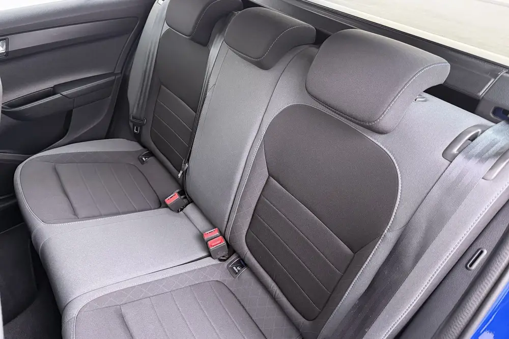 Skoda Fabia 1.0 96 PK TSI Business Carplay Navi Cruise uit 2019, foto 11