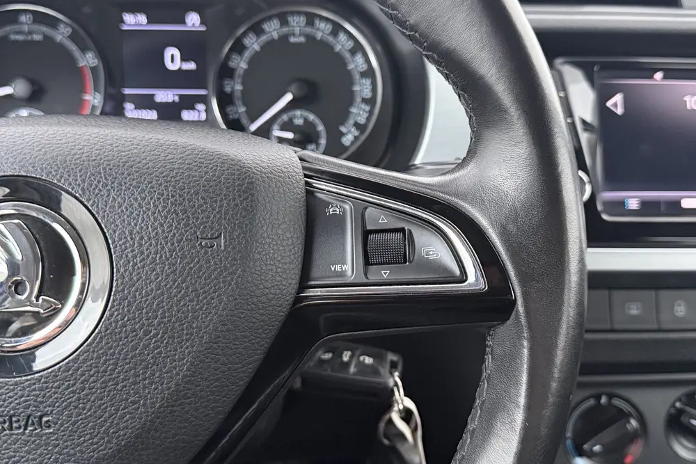Skoda Fabia 1.0 96 PK TSI Business Carplay Navi Cruise uit 2019, foto 20