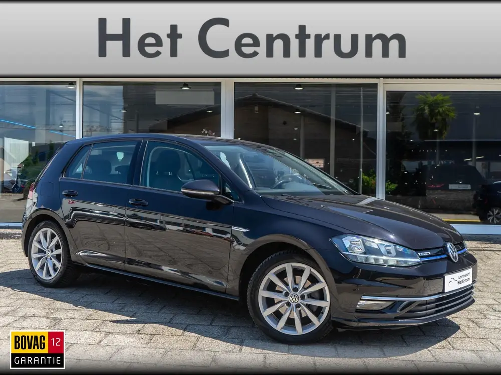 Volkswagen Golf 1.5 TSI Highline carplay - alcantara - dig. uit 2019