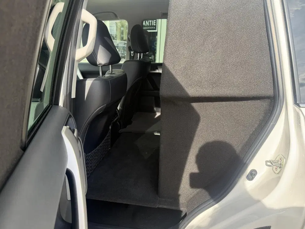 Toyota Land Cruiser 2.8 D-4D-F Professional Window Van Grijs uit 2024, foto 5