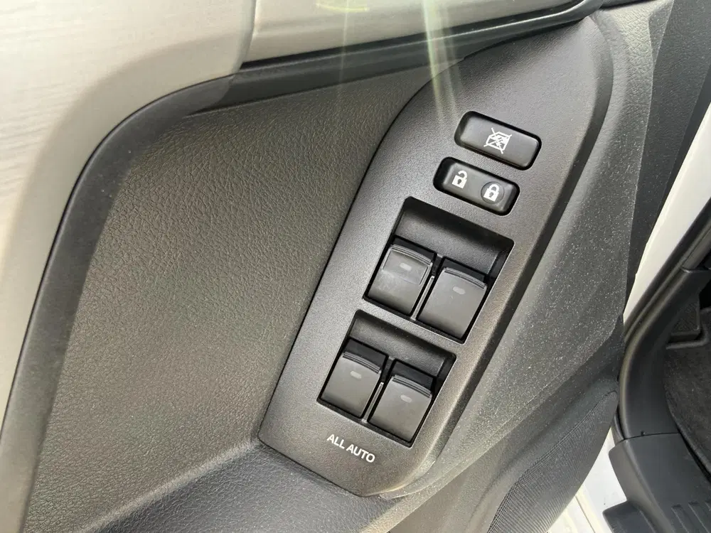 Toyota Land Cruiser 2.8 D-4D-F Professional Window Van Grijs uit 2024, foto 8