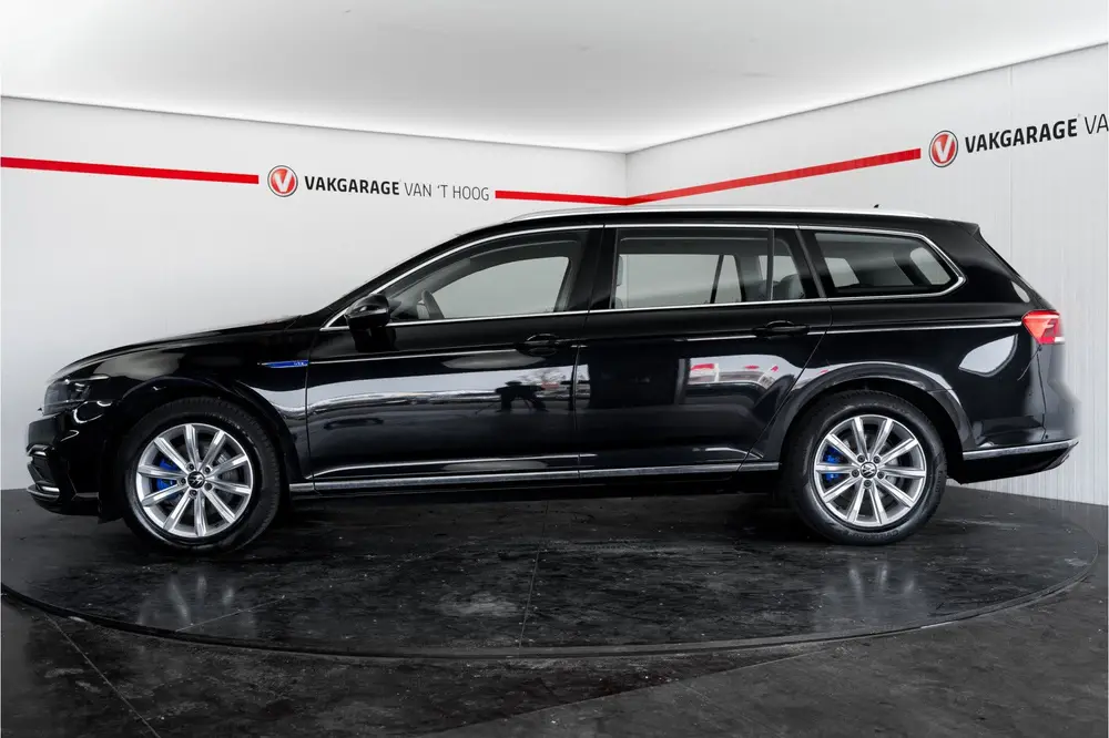 Volkswagen Passat Variant 1.4 TSI PHEV GTE Business Panorama uit 2022, foto 14