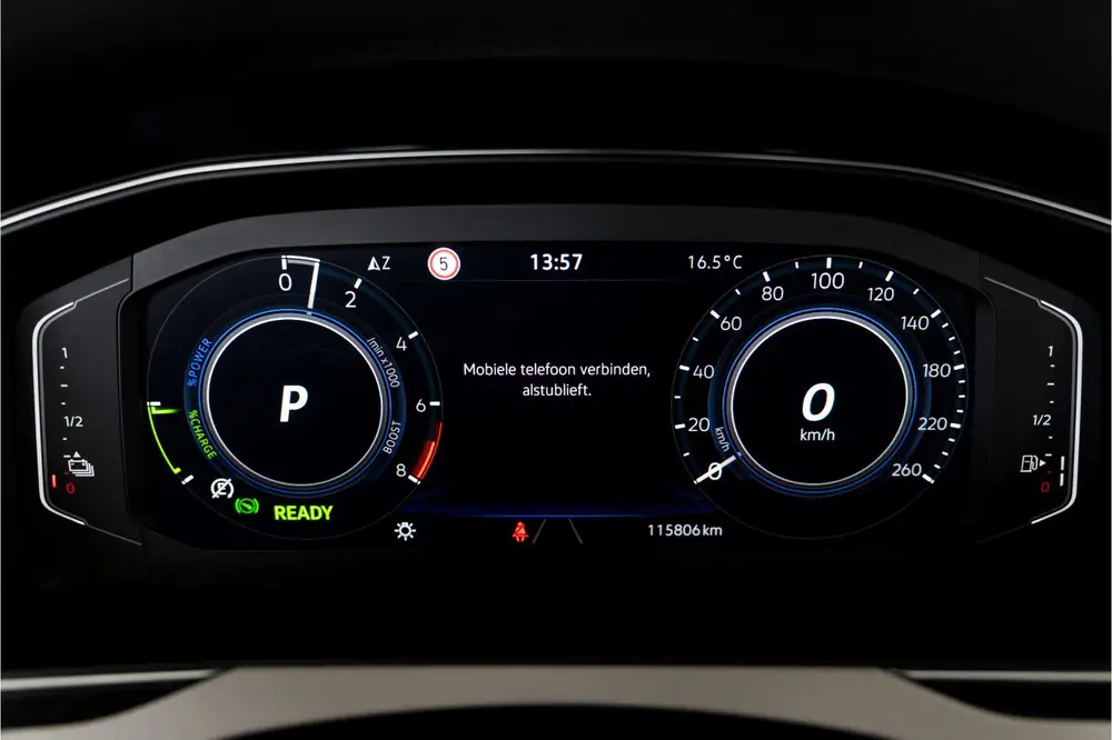 Volkswagen Passat Variant 1.4 TSI PHEV GTE Business Panorama uit 2022, foto 16