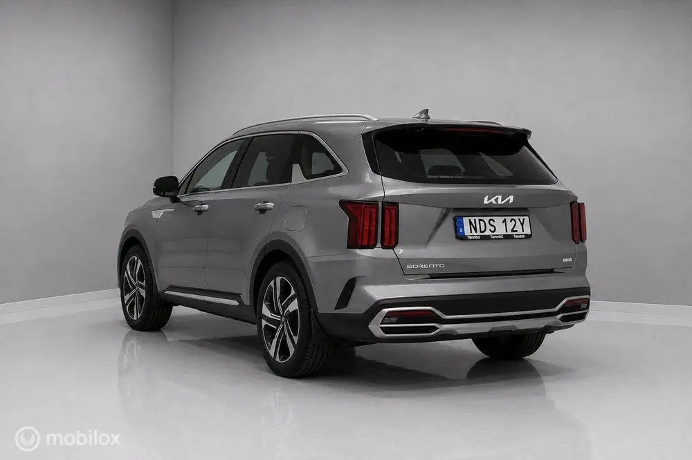 Kia Sorento 1.6 T-GDI Plug-in Hybrid 4WD DynamicLine 7 uit 2023, foto 3
