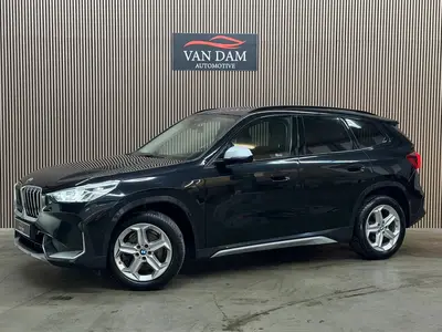 BMW X1 SDrive20i Mild-Hybrid xLine 2024 LEDER NAV uit 2024