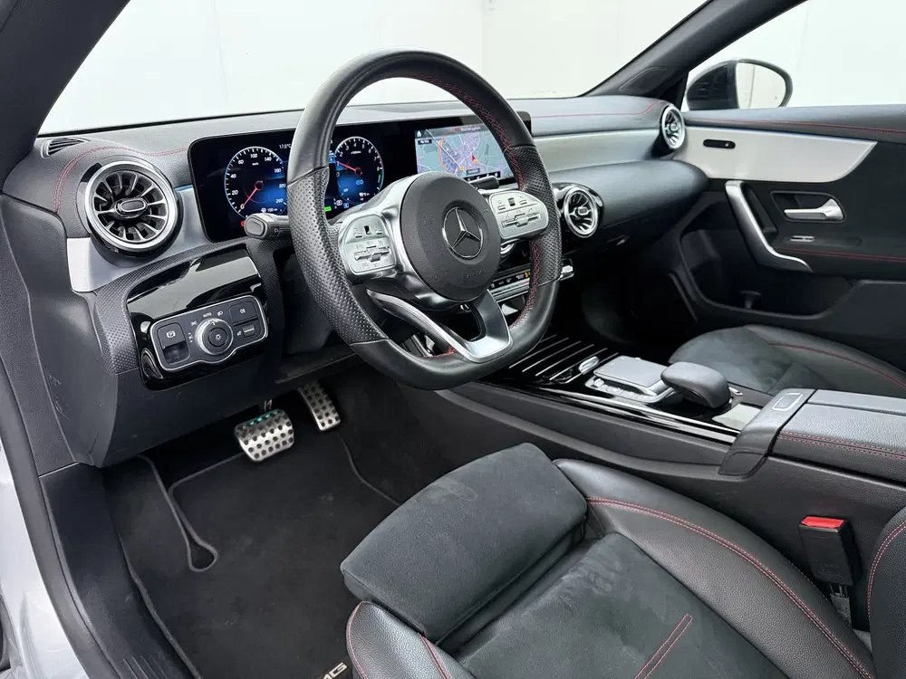 Mercedes-Benz CLA 250e AMG uit 2022, foto 12