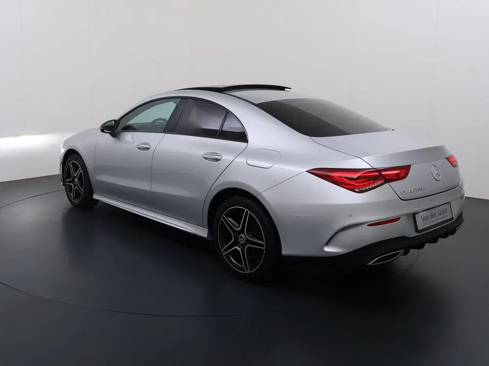 Mercedes-Benz CLA 250e AMG uit 2022, foto 2