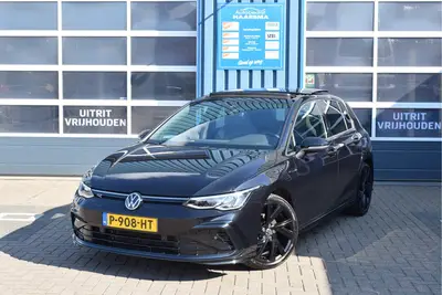 Volkswagen Golf 1.5 eTSI R-Line Business+ Panoramadak Automa uit 2022