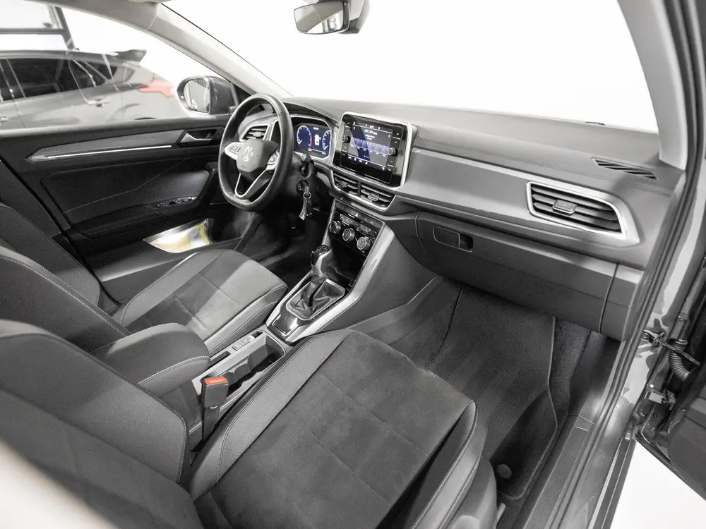 Volkswagen T-Roc 1.5 TSI Life IQ LIghts ACC Stoelv uit 2025, foto 12