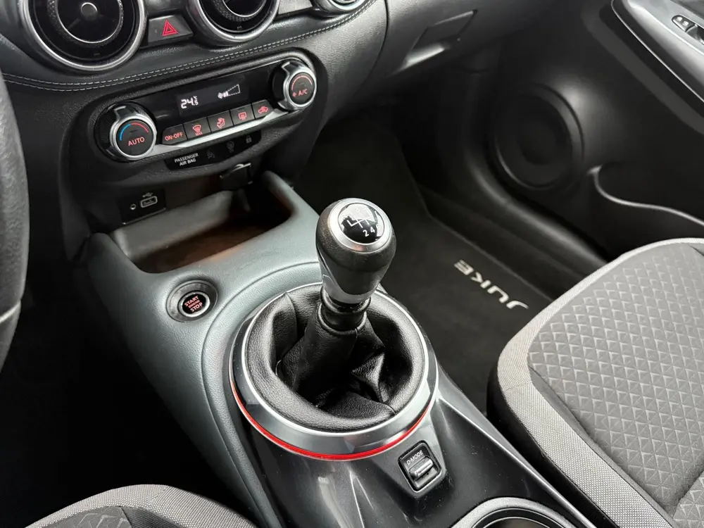Nissan Juke 1.0 DIG-T N-Connecta uit 2019, foto 19