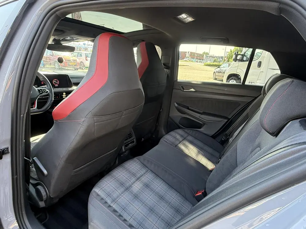 Volkswagen Golf 2.0 TSI GTI in top staat uit 2024, foto 7
