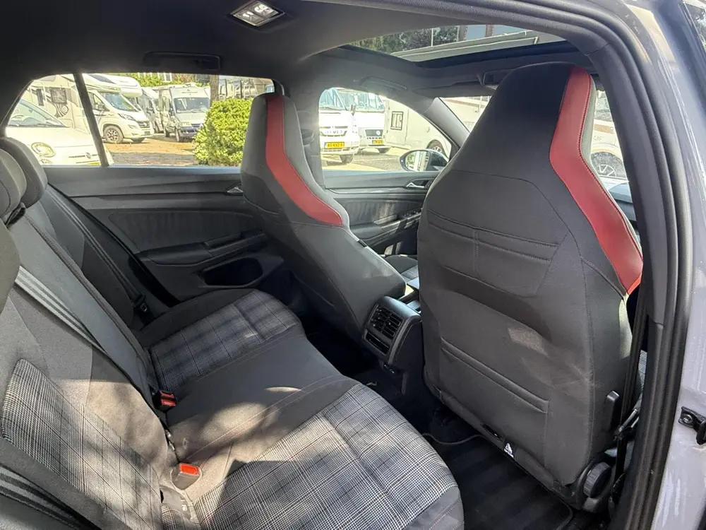 Volkswagen Golf 2.0 TSI GTI in top staat uit 2024, foto 9
