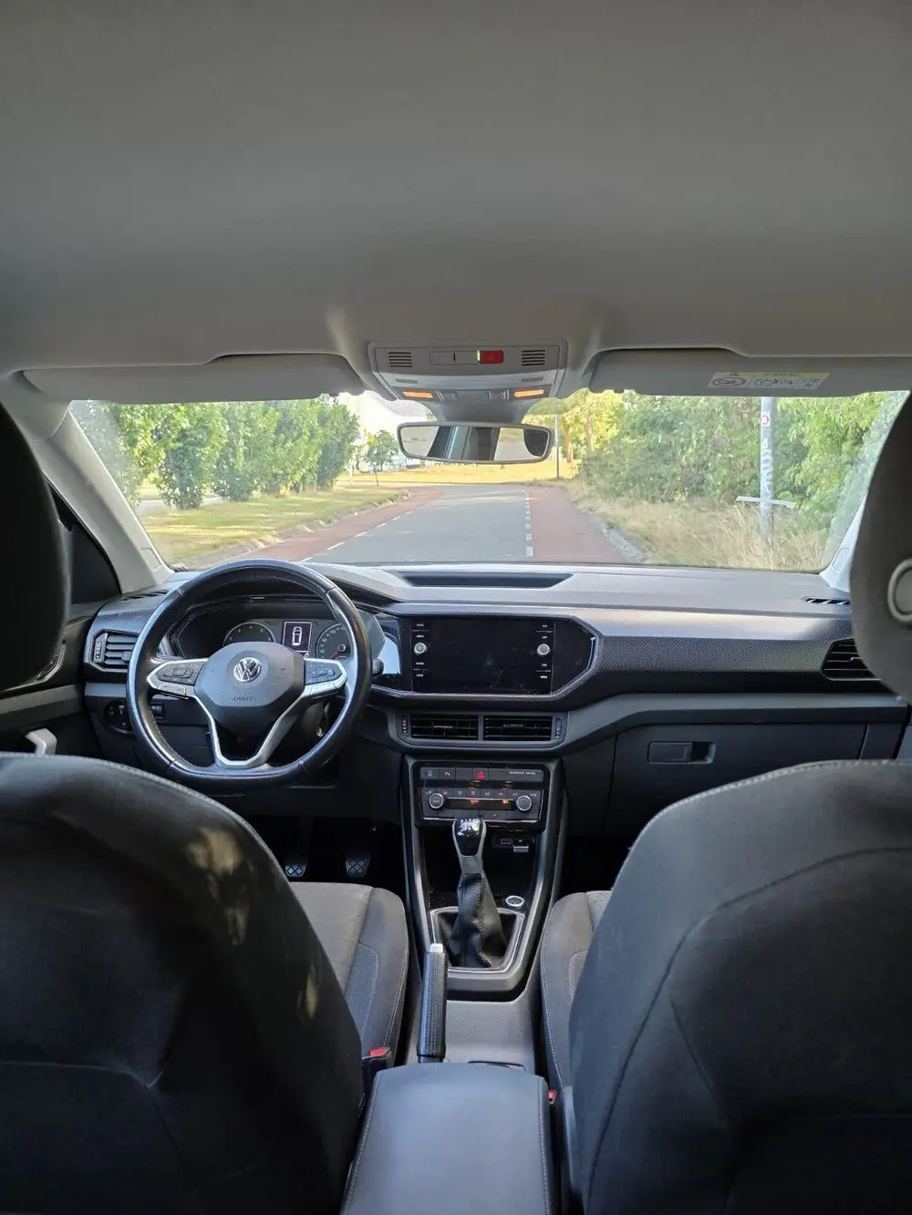 Volkswagen T-Cross 1.0 TSI 95pk 2020 Zwart uit 2020, foto 8