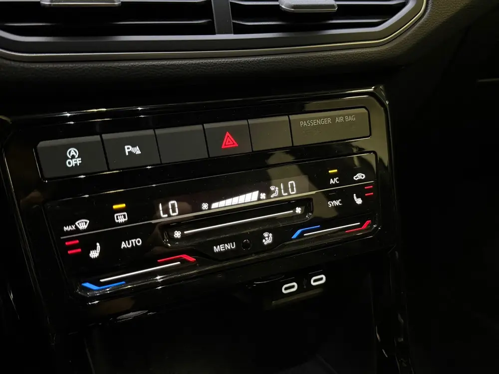 Volkswagen T-Cross 1.0 TSI R-Line|Navi|Camera|CarPlay|Pdc uit 2024, foto 19