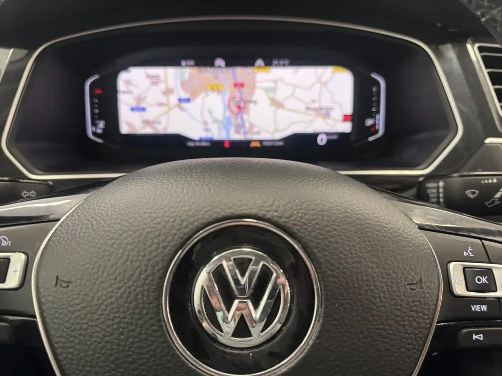 Volkswagen Tiguan 1.5 TSI ACT R-Line / NAVI / VIRTUAL / ADAP uit 2020, foto 12