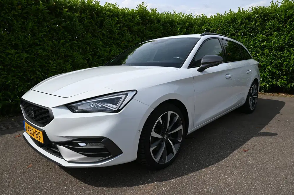 SEAT Leon 1.5 TSI FR Launch Edition. Origineel uit 2020