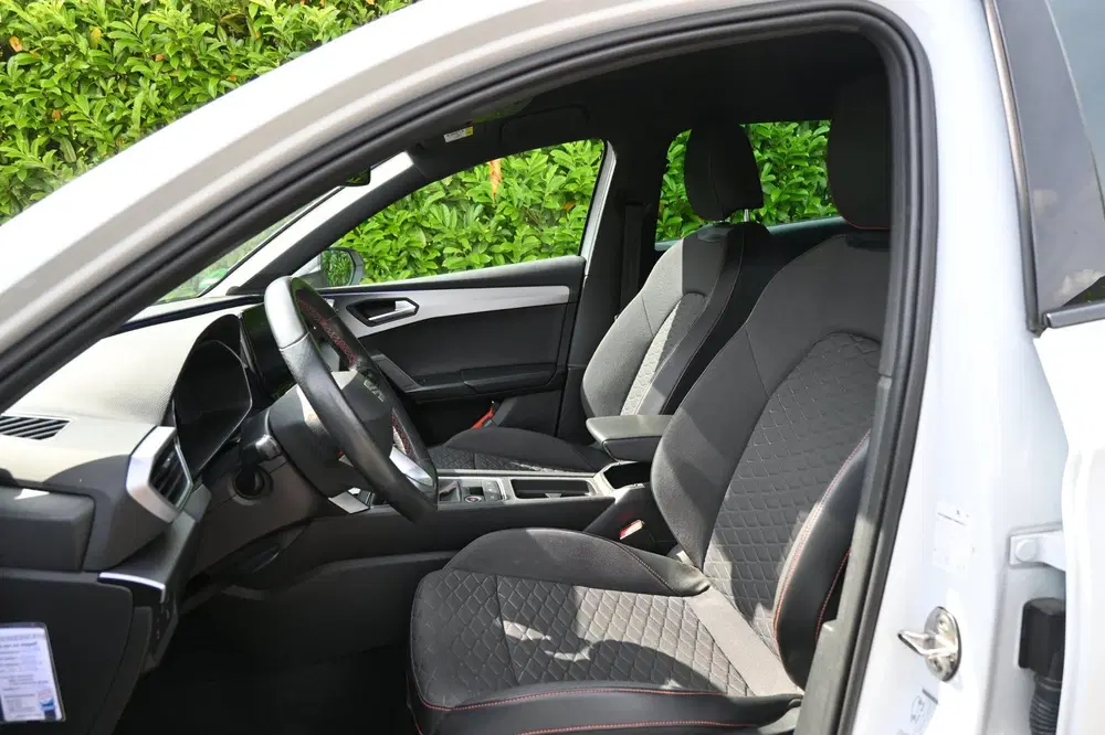 SEAT Leon 1.5 TSI FR Launch Edition. Origineel uit 2020, foto 12