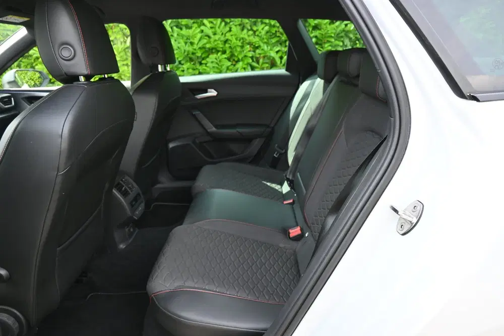 SEAT Leon 1.5 TSI FR Launch Edition. Origineel uit 2020, foto 13