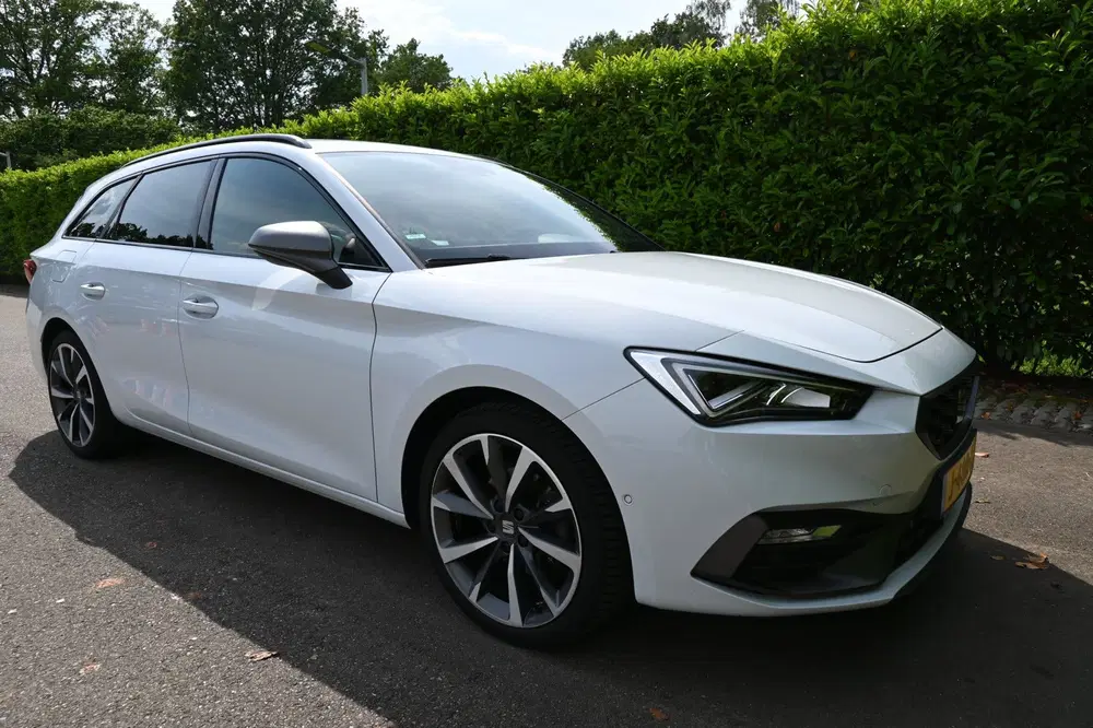 SEAT Leon 1.5 TSI FR Launch Edition. Origineel uit 2020, foto 8