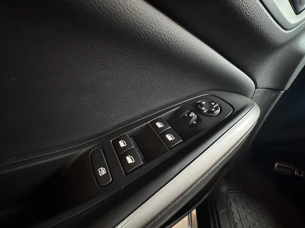 Opel Grandland 1.6 Turbo Plug-In Hybrid Ultimate Black Ed uit 2024, foto 8